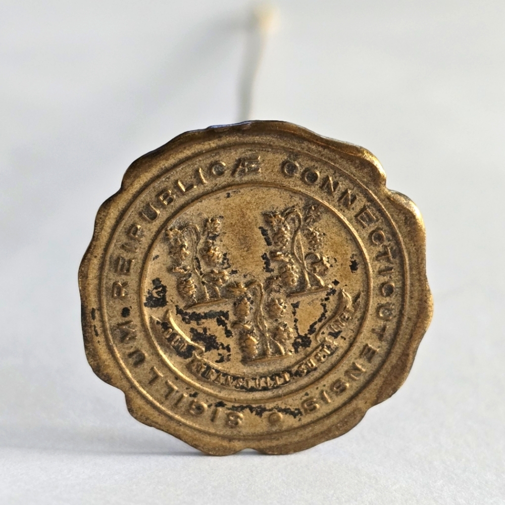 Vintage hat pin State of Connecticut seal stickpin brooch gold tone